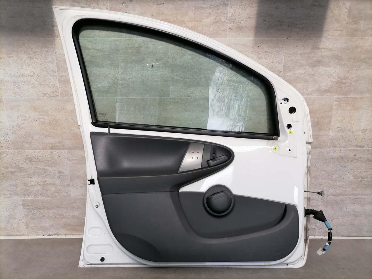 Peugeot 107 original Tür vorn links KWD Weiß 5-Türer Bj.2011